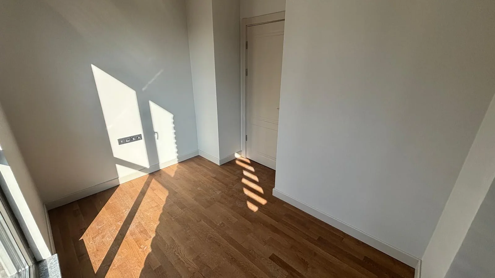 Sağlam'dan Kapanmaz Park Manzaralı Marmaray Yanı 130m2 3+1 Sıfır