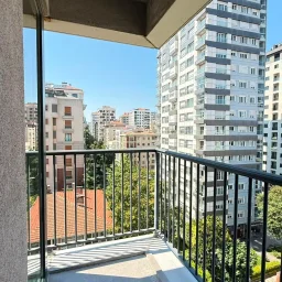 Academy Erenköy Bağdat Caddesine Yakın Balkonlu E.banyolu Boş 3+1