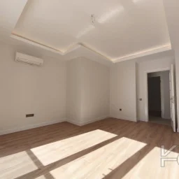 Academy Suadi̇ye Bağdat Caddesi̇ne Yakin Yüksek Gi̇ri̇ş Renöveli̇ 75m2 Net 2+1