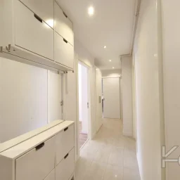 Academy Suadi̇ye Bağdat Caddesi̇ne Yakin Yüksek Gi̇ri̇ş Renöveli̇ 75m2 Net 2+1