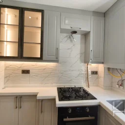 Academy Suadi̇ye Bağdat Caddesi̇ne Yakin Yüksek Gi̇ri̇ş Renöveli̇ 75m2 Net 2+1
