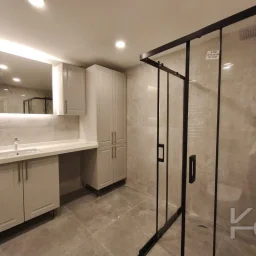 Academy Suadi̇ye Bağdat Caddesi̇ne Yakin Yüksek Gi̇ri̇ş Renöveli̇ 75m2 Net 2+1