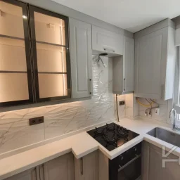 Academy Suadi̇ye Bağdat Caddesi̇ne Yakin Yüksek Gi̇ri̇ş Renöveli̇ 75m2 Net 2+1