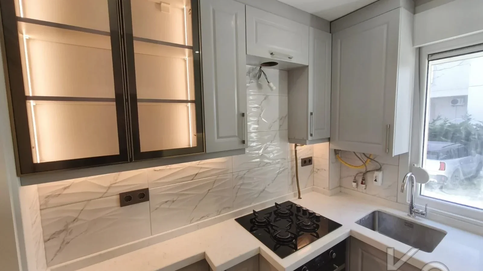 Academy Suadi̇ye Bağdat Caddesi̇ne Yakin Yüksek Gi̇ri̇ş Renöveli̇ 75m2 Net 2+1