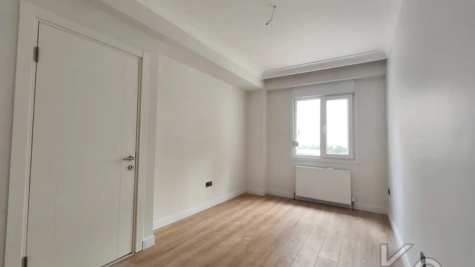 Academy Suadi̇ye Bağdat Caddesi̇ne Yakin Yüksek Gi̇ri̇ş Renöveli̇ 75m2 Net 2+1