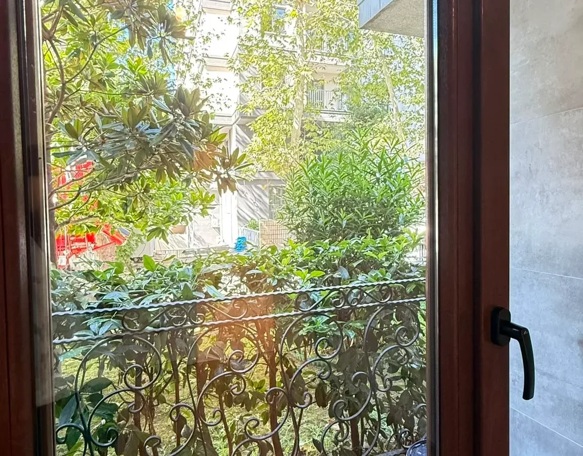 Academy Göztepe Bahariyeli Sokakta Bağdat'a Yakın 100m2 2+1 Balkonlu