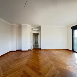 Laci̇vert Cadde Suadi̇ye'de Bağdat Caddesi̇'ne Ve Sahi̇le Yakin Net 100 M² 3+1