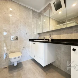Laci̇vert Cadde Suadi̇ye'de Bağdat Caddesi̇'ne Ve Sahi̇le Yakin Net 100 M² 3+1