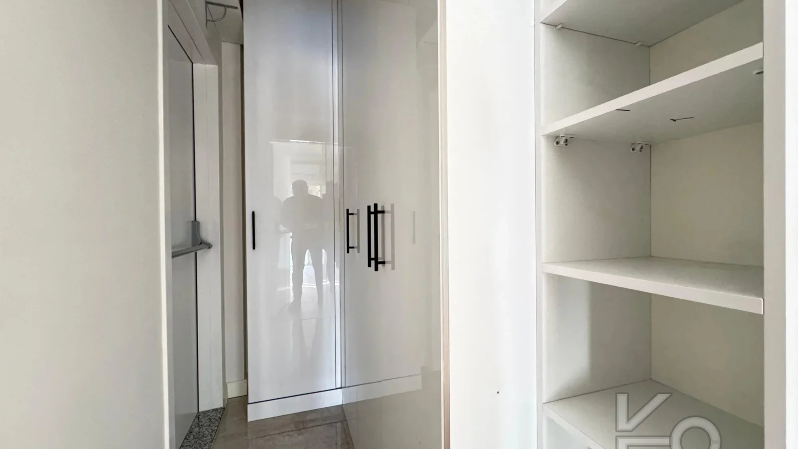 Laci̇vert Cadde Suadi̇ye'de Bağdat Caddesi̇'ne Ve Sahi̇le Yakin Net 100 M² 3+1