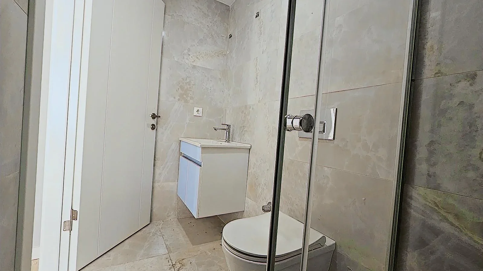 Sağlam'dan Bağdat Cad Yürüme 5 Dk Balkonlu 120 M² Satılık Daire