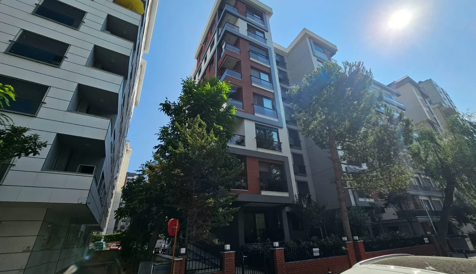 Sağlam'dan Bağdat Cad Yürüme 5 Dk Balkonlu 120 M² Satılık Daire