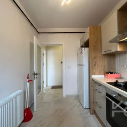 Laci̇vert Cadde Kozyataği 3+1 Balkonlu 95m² Net
