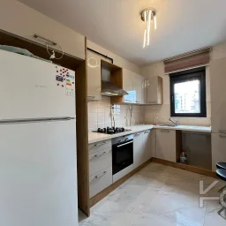 Laci̇vert Cadde Kozyataği 3+1 Balkonlu 95m² Net