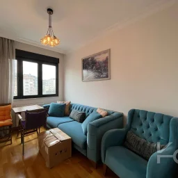 Laci̇vert Cadde Kozyataği 3+1 Balkonlu 95m² Net