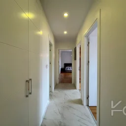 Laci̇vert Cadde Kozyataği 3+1 Balkonlu 95m² Net