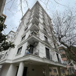 Laci̇vert Cadde Kozyataği 3+1 Balkonlu 95m² Net