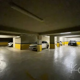 Laci̇vert Cadde Kozyataği 3+1 Balkonlu 95m² Net