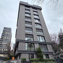 Lacivert Cadde Göztepe Marmaray Yakını Ebeveyn Banyolu 90m²net (3+1)
