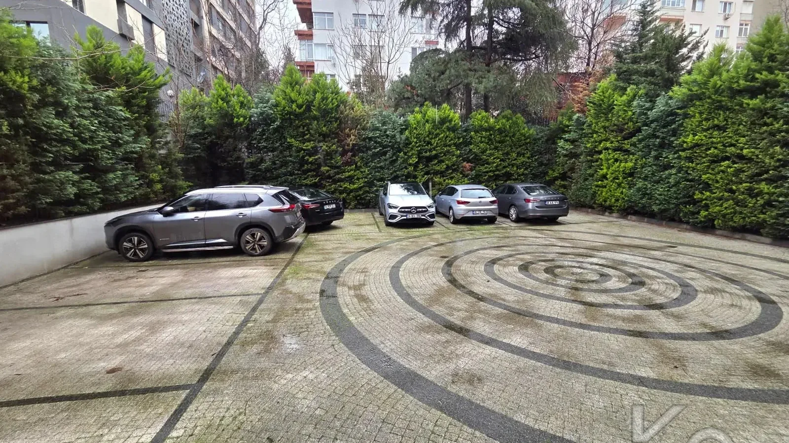 Lacivert Cadde Göztepe Marmaray Yakını Ebeveyn Banyolu 90m²net (3+1)
