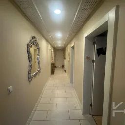 Laci̇vertcadde Satilik Geni̇ş 3+1 Dai̇re