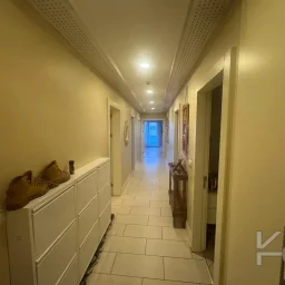 Laci̇vertcadde Satilik Geni̇ş 3+1 Dai̇re