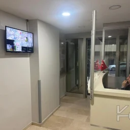Laci̇vertcadde Satilik Geni̇ş 3+1 Dai̇re