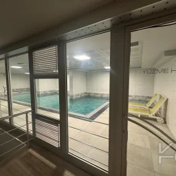 Laci̇vertcadde Satilik Geni̇ş 3+1 Dai̇re