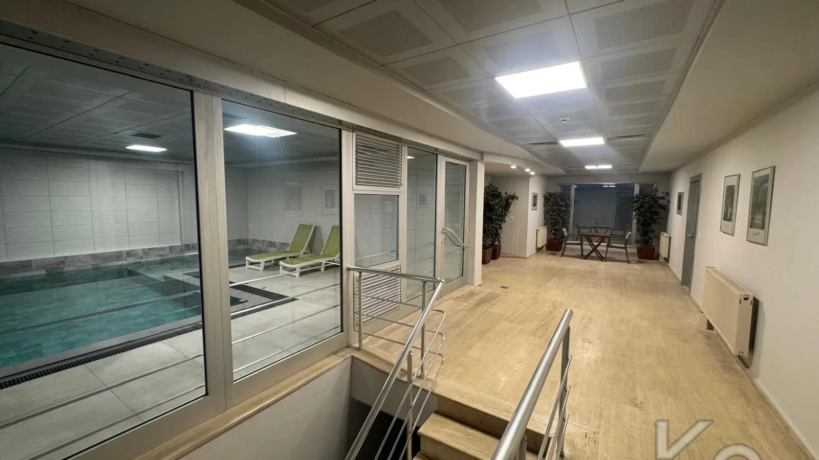Laci̇vertcadde Satilik Geni̇ş 3+1 Dai̇re