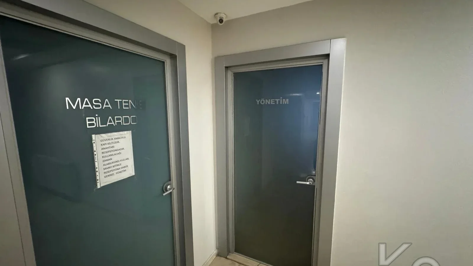 Laci̇vertcadde Satilik Geni̇ş 3+1 Dai̇re
