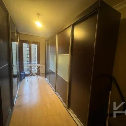 Laci̇vertcadde Satilik Geni̇ş 3+1 Dai̇re