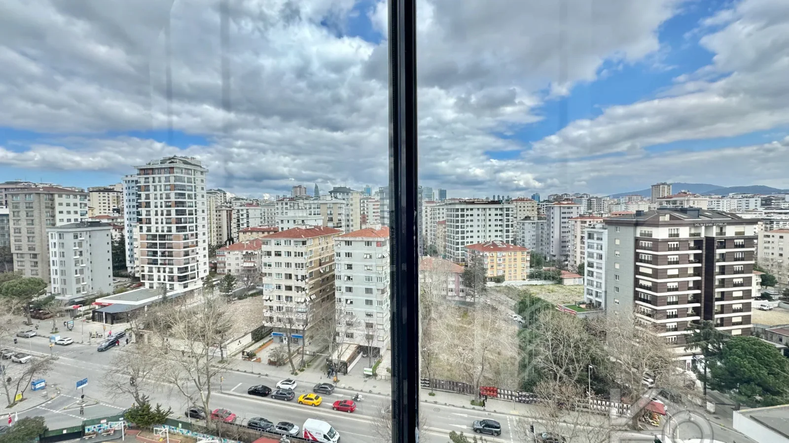 Academy Suadi̇ye Marmaray Ve Bağdat Cd. Yakin 140 M2 Balkonlu 3+1