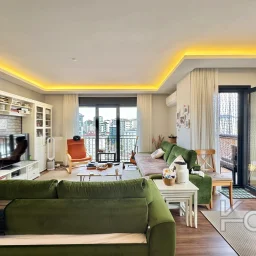 Academy Suadi̇ye Marmaray Ve Bağdat Cd. Yakin 140 M2 Balkonlu 3+1
