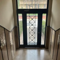 Sağlam'dan Kadıköy Kuyubaşı'nda Cadde Üzeri 2+1 Satılık Daire!!!