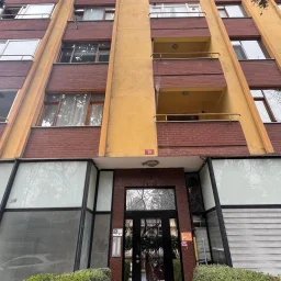 Sağlam'dan Kadıköy Kuyubaşı'nda Cadde Üzeri 2+1 Satılık Daire!!!