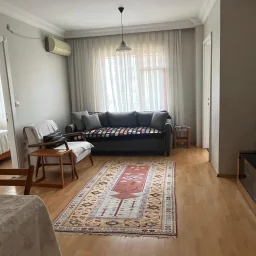 Sağlam'dan Kadıköy Kuyubaşı'nda Cadde Üzeri 2+1 Satılık Daire!!!