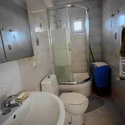 Sağlam'dan Kadıköy Kuyubaşı'nda Cadde Üzeri 2+1 Satılık Daire!!!
