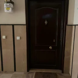 Sağlam'dan Kadıköy Kuyubaşı'nda Cadde Üzeri 2+1 Satılık Daire!!!