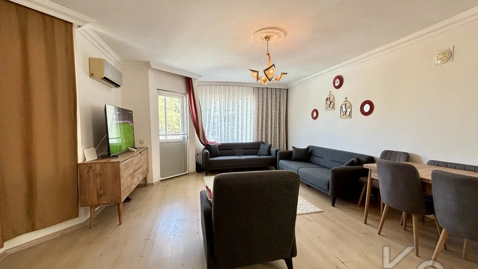 Marmari̇s Orman Tekni̇kerler'i̇nde 180m² Net 4+2 Tri̇pleks Vi̇lla