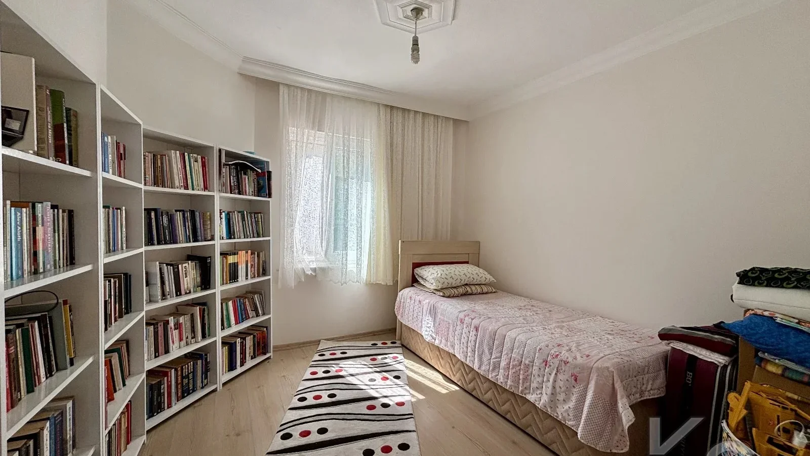 Marmari̇s Orman Tekni̇kerler'i̇nde 180m² Net 4+2 Tri̇pleks Vi̇lla