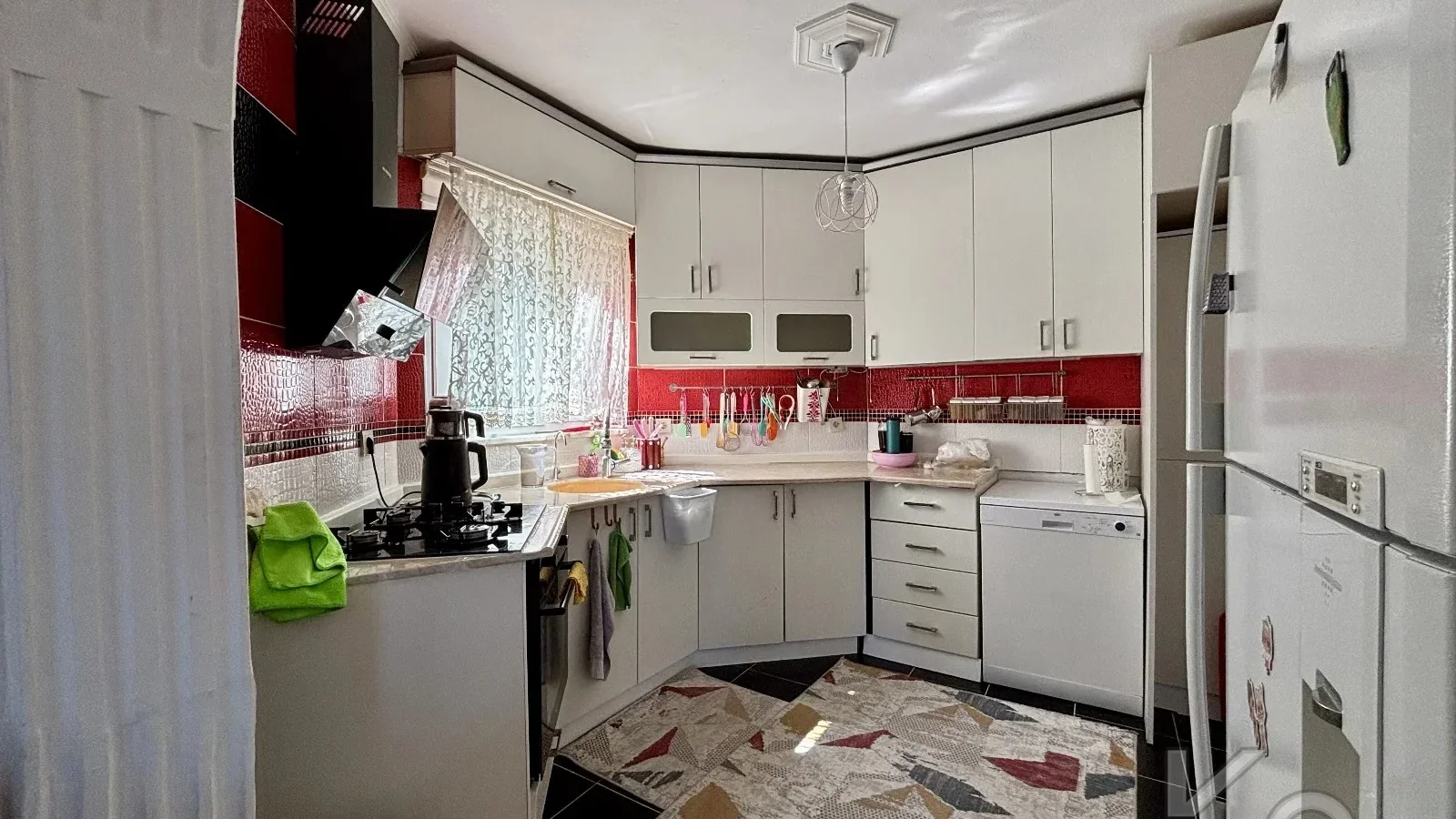 Marmari̇s Orman Tekni̇kerler'i̇nde 180m² Net 4+2 Tri̇pleks Vi̇lla
