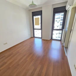 Lacivertcadde Kozyatağında Ebeveynli Balkonlu 80m² Net 3+1