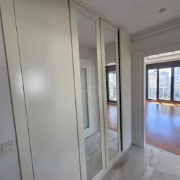 Lacivertcadde Kozyatağında Ebeveynli Balkonlu 80m² Net 3+1