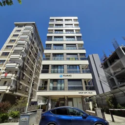 Lacivertcadde Kozyatağında Ebeveynli Balkonlu 80m² Net 3+1