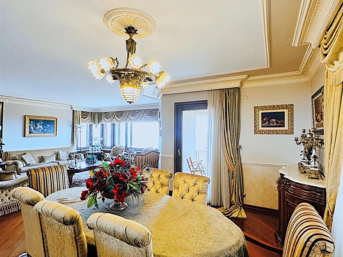 Suadiye Yalı Parselinde Deniz Manzaralı 300 M2 5+2 Dubleks