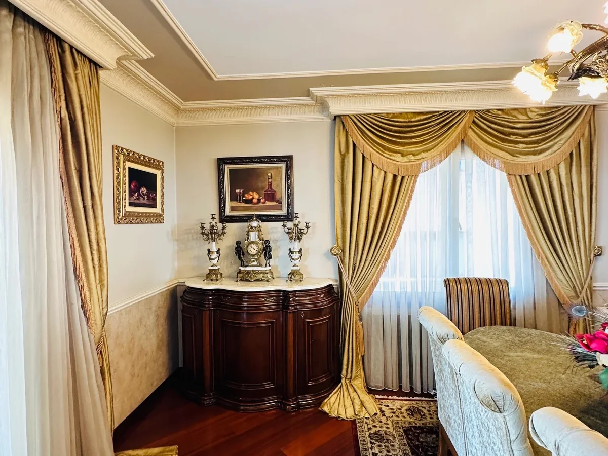 Suadiye Yalı Parselinde Deniz Manzaralı 300 M2 5+2 Dubleks