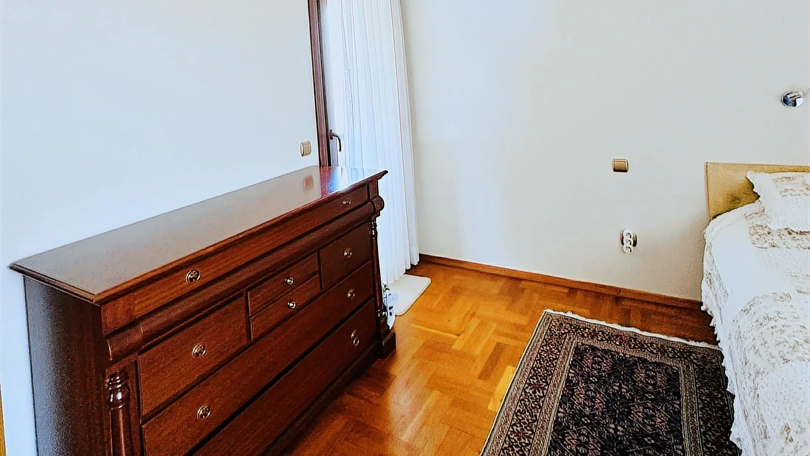Suadiye Yalı Parselinde Deniz Manzaralı 300 M2 5+2 Dubleks