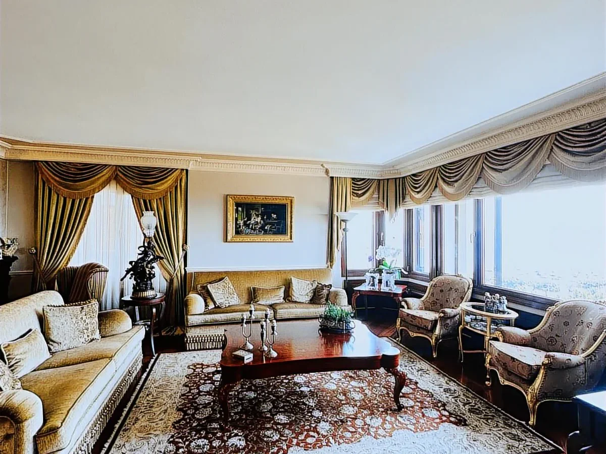 Suadiye Yalı Parselinde Deniz Manzaralı 300 M2 5+2 Dubleks