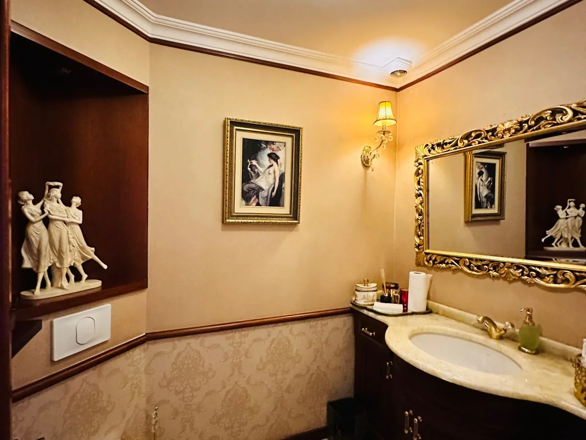 Suadiye Yalı Parselinde Deniz Manzaralı 300 M2 5+2 Dubleks