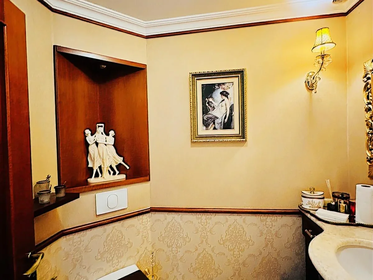 Suadiye Yalı Parselinde Deniz Manzaralı 300 M2 5+2 Dubleks