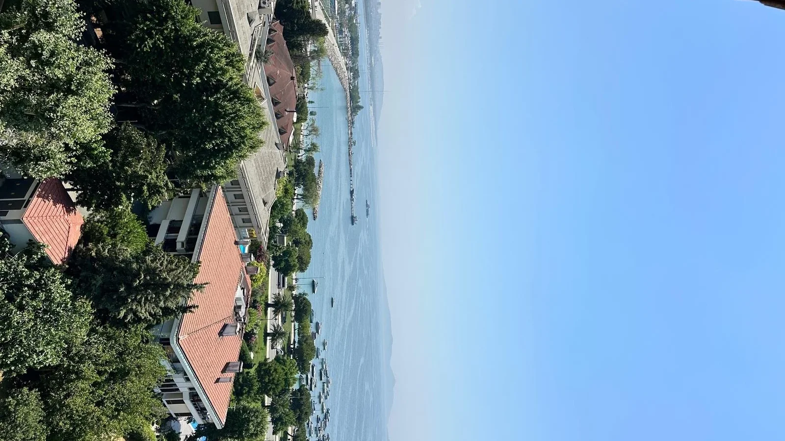 Suadiye Yalı Parselinde Deniz Manzaralı 300 M2 5+2 Dubleks